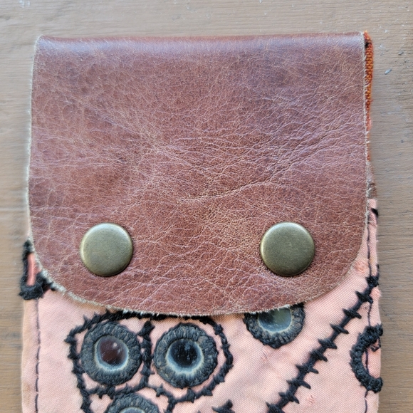 🌏🚀 Free People Boho Embroidered Repurposed vtg banjara hippie Wallet card case - Picture 7 of 16